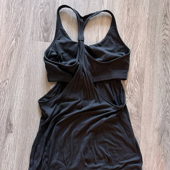 Lululemon Athletica Active Cut Out Tank Top with Built-in Sports Bra - Size 8 - Picture 1 of 3